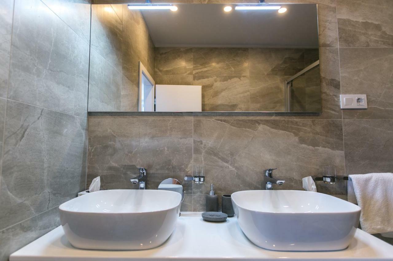 Apartments Del Molo Рийека Екстериор снимка