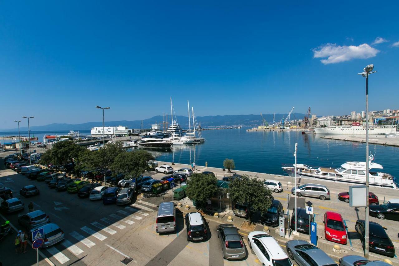 Apartments Del Molo Рийека Екстериор снимка